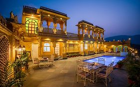 Elivaas Amber Royale 3 Bhk With Pvt Pool & Terrace